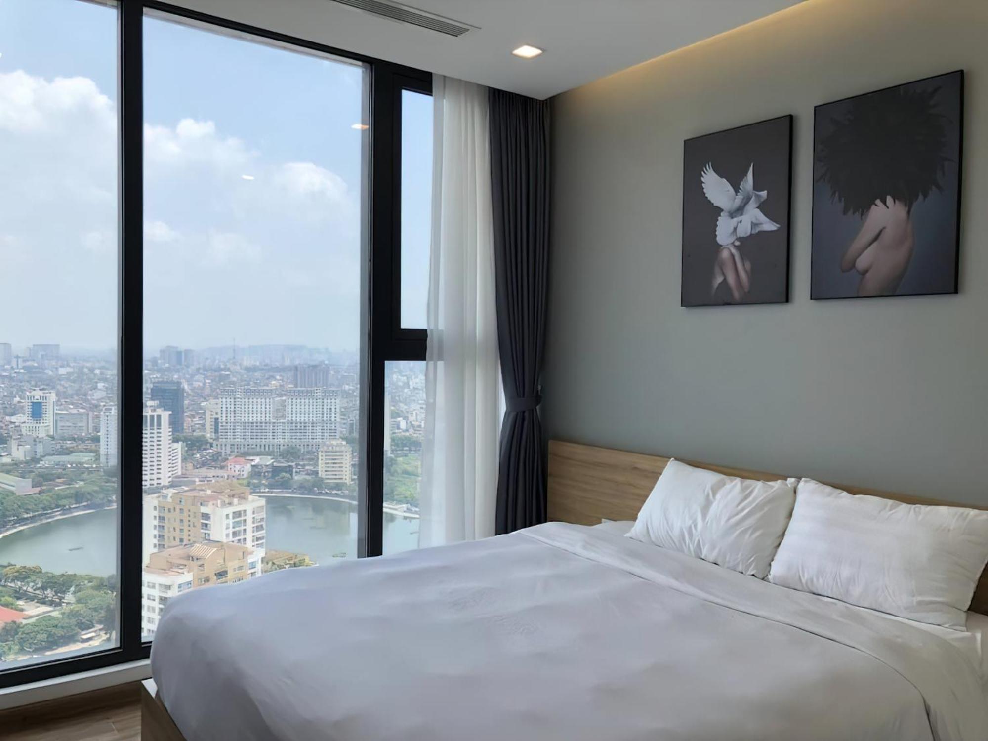 Vinhomes Metropolis By Emily In Town *